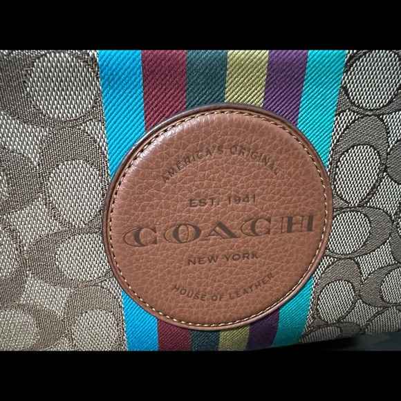 Coach cosmetic bag - Picture 6 of 6